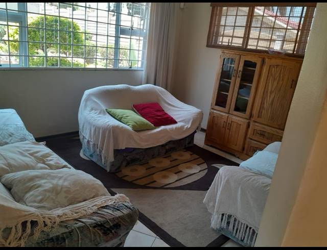5 BEDROOM HOUSE FOR SALE IN MONDEOR
